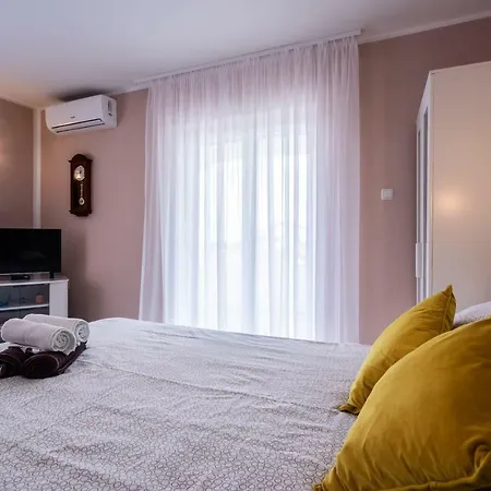 Apartments Ana Baska Exterior photo