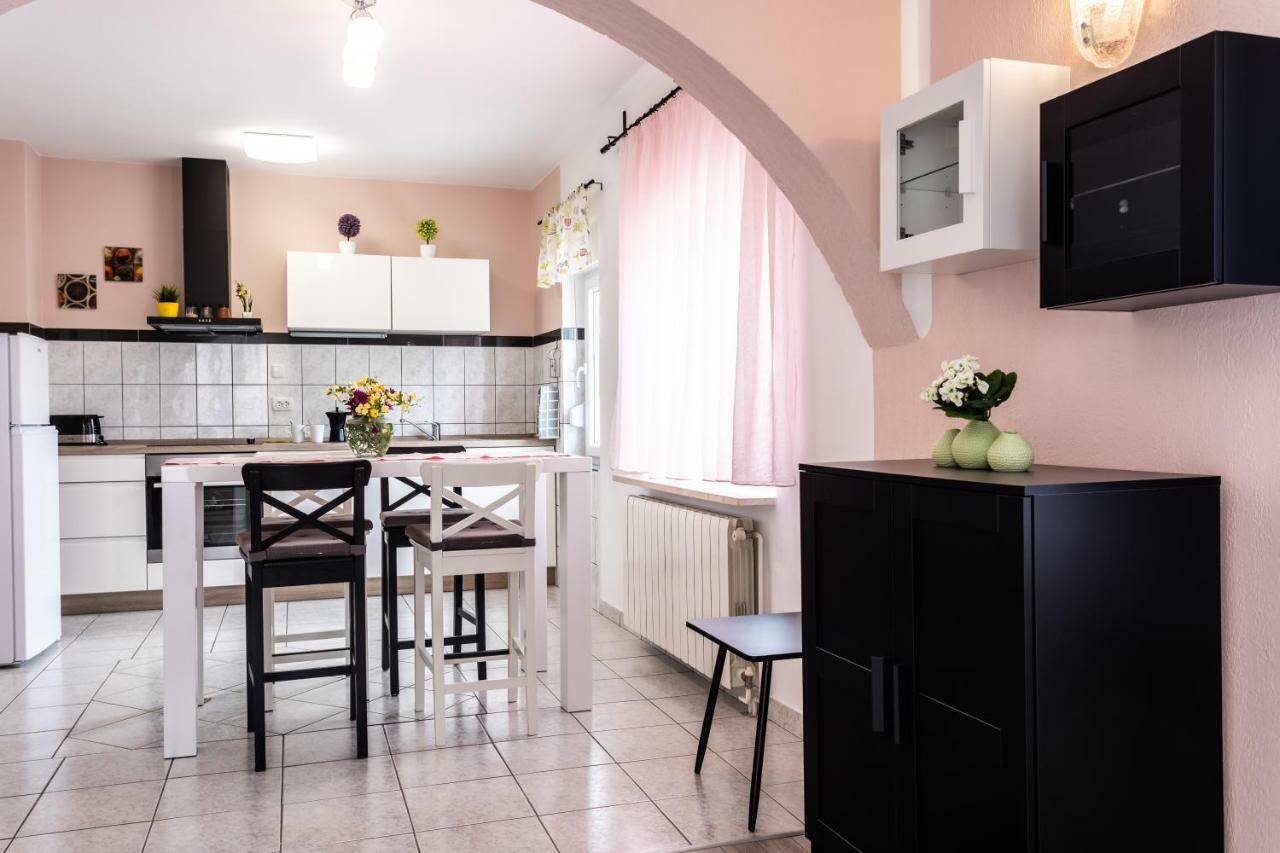Ana Apartment